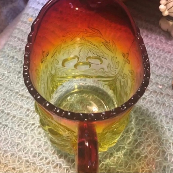 Vintage LG Wright Creamer - Picture 2 of 4